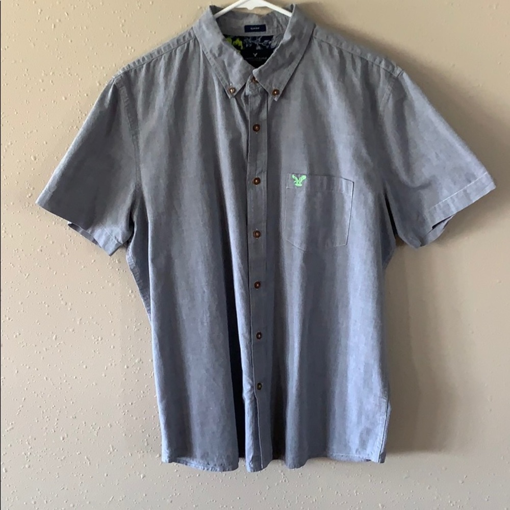 American Eagle button up